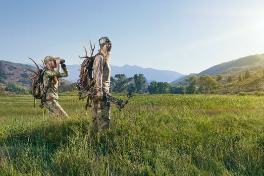 Blending In and Standing Out: The Art of Hunting Camouflage with Runfun Camo Boots